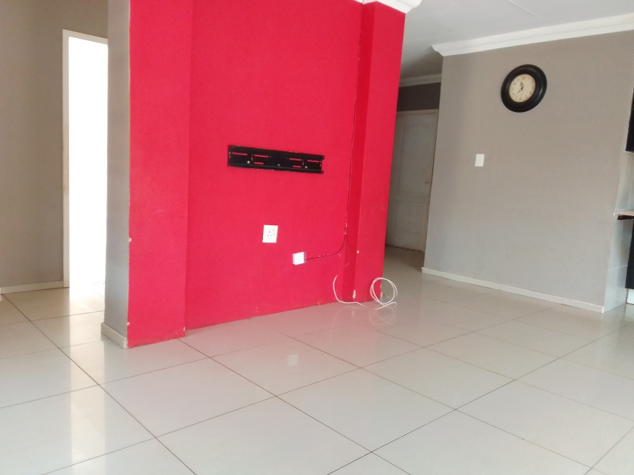 3 Bedroom Property for Sale in Geelhoutpark North West